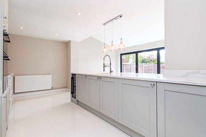 3 Bedroom End Of Terrace House For Sale In Queens Crescent, Clapham, MK41