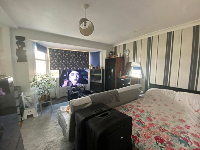 Studio To Rent In Quantock Gardens, London, NW2