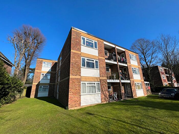 1 Bedroom Flat To Rent In Alexandra Road, Epsom, KT17