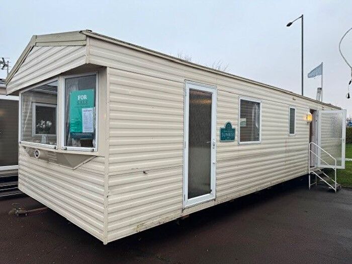 3 Bedroom Park Home For Sale In North Sea Lane, Cleethorpes, DN36