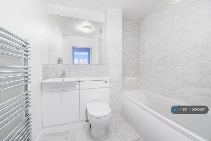 2 Bedroom Flat To Rent In Ludlow Court, Dagenham, RM10