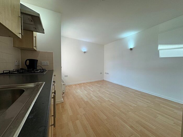 1 Bedroom Flat To Rent In Parkholme Court, Poole, BH15