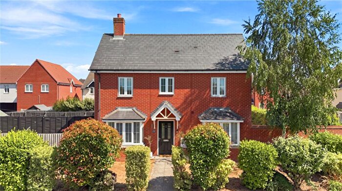 3 Bedroom Link Detached House For Sale In Star Lane, Great Wakering, Essex, SS3