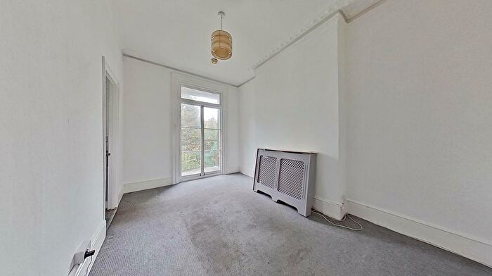 1 Bedroom Flat For Sale In High Street, Herne Bay, CT6