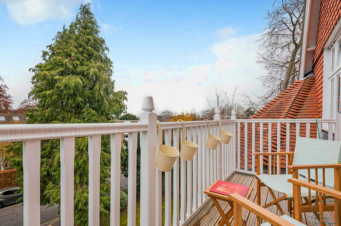 2 Bedroom Flat To Rent In Tyrells Place, Guildford, GU1