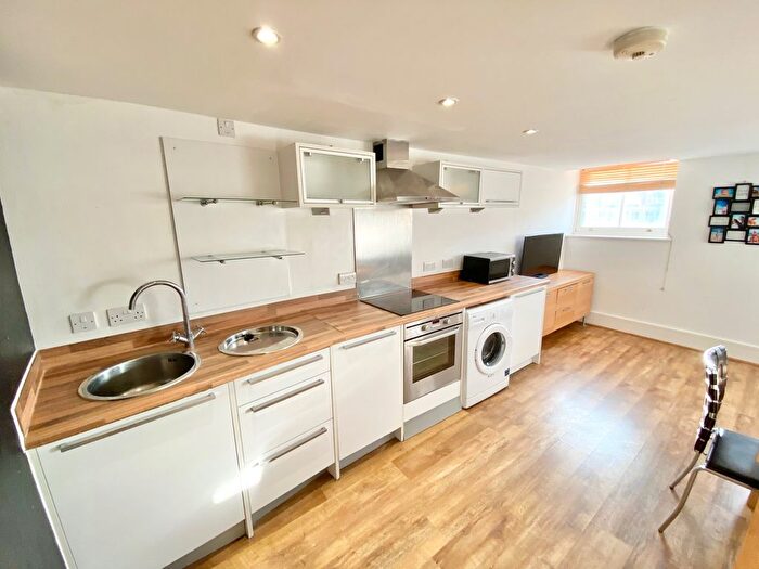 1 Bedroom Flat To Rent In Wimbledon Street, Leicester, LE1