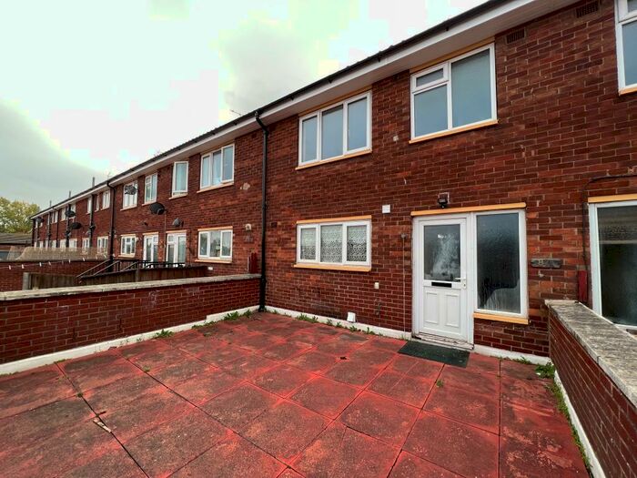 3 Bedroom Maisonette To Rent In Willoughby Road, Scunthorpe, DN17