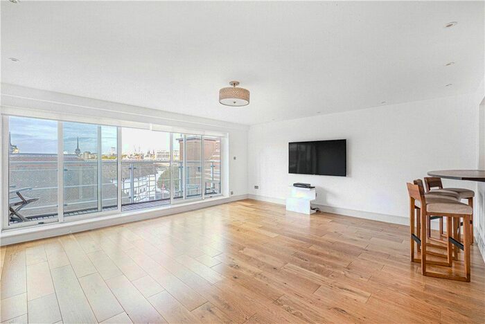 2 Bedroom Flat To Rent In New Globe Walk, London, SE1