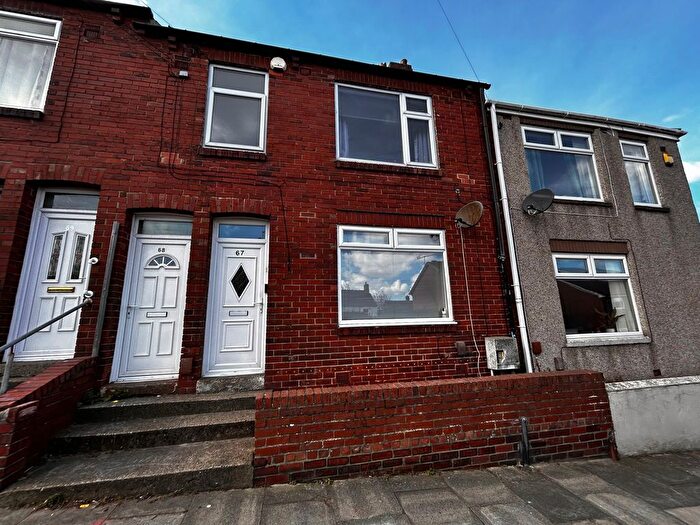 2 Bedroom Flat For Sale In Rothbury Avenue, Gateshead, NE10