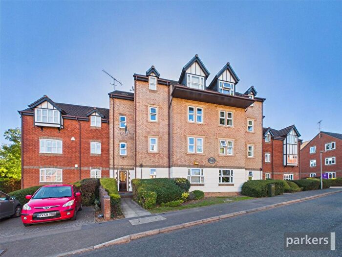 2 Bedroom Apartment To Rent In Ashdown House, Rembrandt Way, Reading, Berkshire, RG1