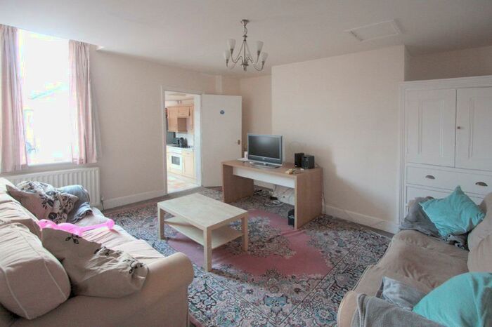 6 Bedroom Apartment To Rent In Bayswater Road, Newcastle Upon Tyne, NE2