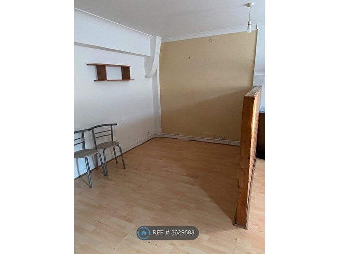 Studio To Rent In Martindale Road, Hounslow West, TW4