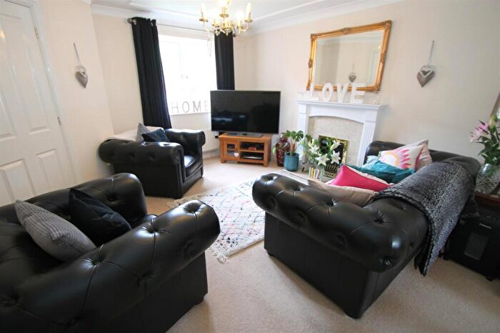 3 Bedroom Detached House For Sale In Woodhouse Way, Cradley Heath, B64