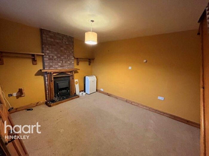 2 Bedroom Town House For Sale In Keats Close, Earl Shilton, LE9