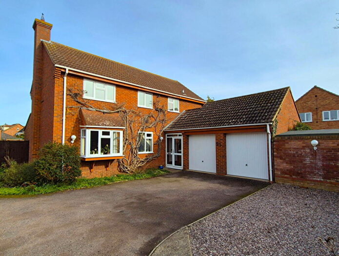 4 Bedroom Detached House For Sale In Ivel Close, Langford, Biggleswade, Beds, SG18