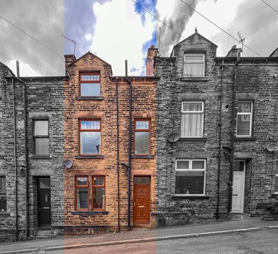 2 Bedroom Terraced House To Rent In George Street, Heckmondwike, WF16