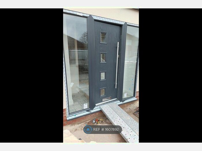 4 Bedroom Semi-Detached House To Rent In Allangate Rd, Liverpool, L19