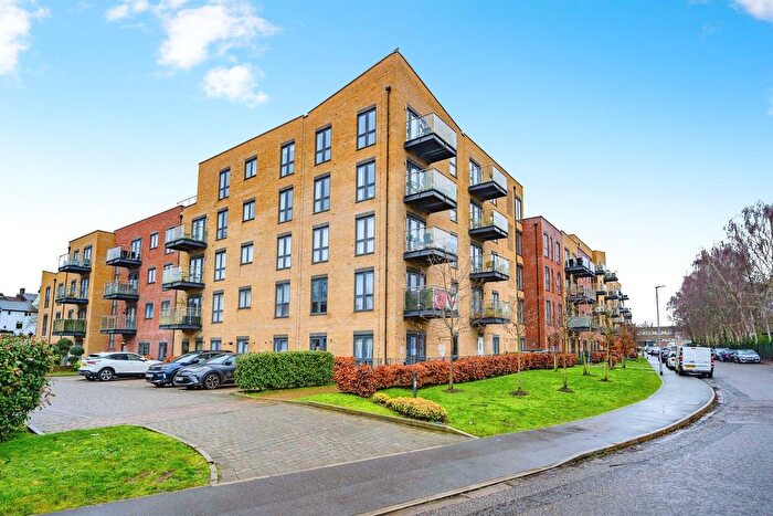 2 Bedroom Flat For Sale In Frogmore Road, Hemel Hempstead, HP3