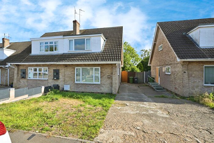 3 Bedroom Property For Sale In Badger Close, Yaxley, Peterborough, PE7