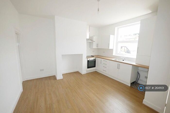 1 Bedroom Terraced House To Rent In Woodland Square, Brighouse, HD6