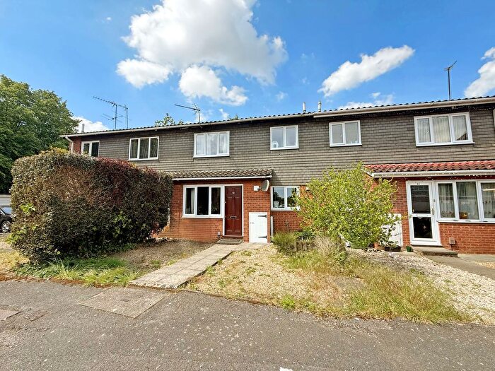 1 Bedroom Terraced House To Rent In Ratcliffe Close, Uxbridge, UB8