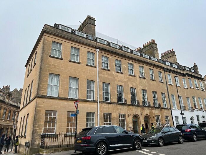 2 Bedroom Apartment To Rent In Henry Street, Bath, Somerset, BA1