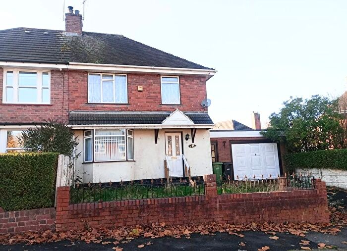 3 Bedroom Semi-Detached House For Sale In Maple Road, Dudley, DY1
