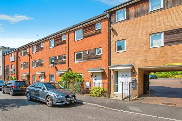 3 Bedroom Town House For Sale In Brickstead Road, Hampton Centre, Peterborough, PE7