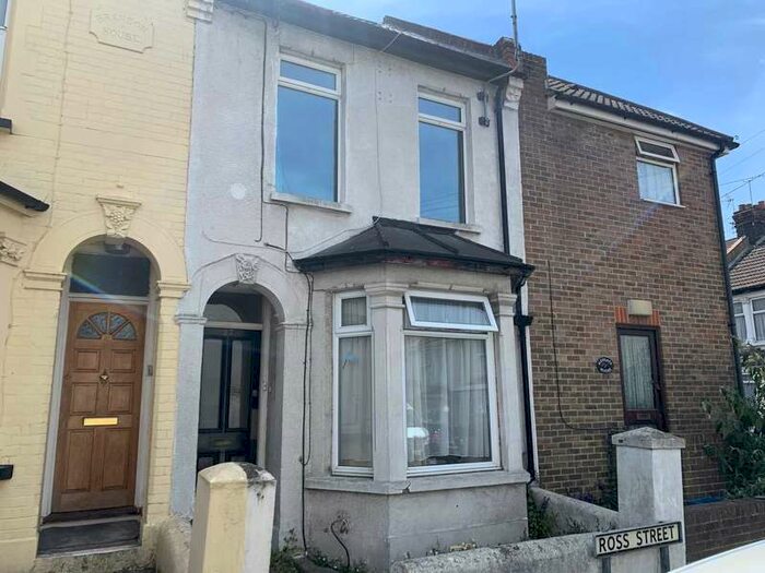 Flat To Rent In Ross Street, Rochester, ME1