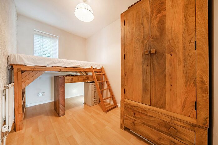 2 Bedroom Flat For Sale In Crosslet Vale, Greenwich, SE10