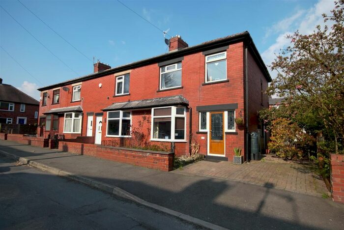 3 Bedroom Property To Rent In William Street, Ramsbottom, Bury, BL0