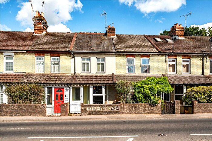 2 Bedroom Terraced House To Rent In Wrecclesham Road, Farnham, Surrey, GU9