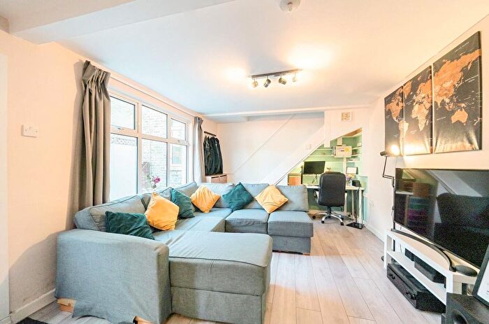 2 Bedroom Detached House For Sale In Norfolk Road, London, SW19