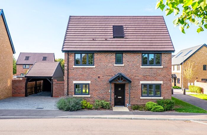 3 Bedroom Detached House For Sale In Edgelake, Sittingbourne, ME10
