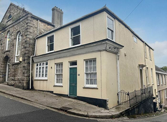 3 Bedroom Flat For Sale In St. Gluvias Street, Penryn, TR10