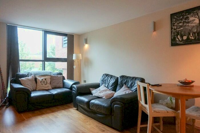 2 Bedroom Apartment To Rent In Gordon View, Leeds, West Yorkshire, LS6