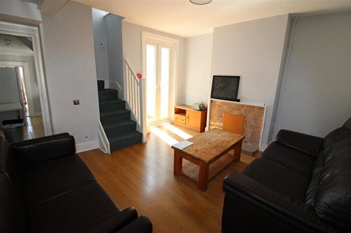 5 Bedroom Terraced House To Rent In Livingstone Road, Southampton, SO14