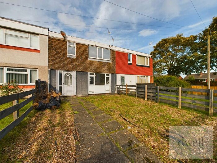 3 Bedroom Town House To Rent In Coal Road, Seacroft, Leeds, LS14