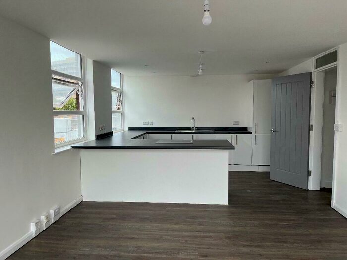 2 Bedroom Flat To Rent In Foundry Court, Recorder Road, Norwich, Norfolk, NR1