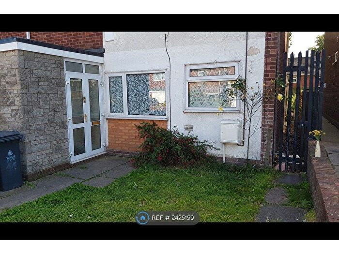 2 Bedroom Maisonette To Rent In Harden Close, Walsall, WS3