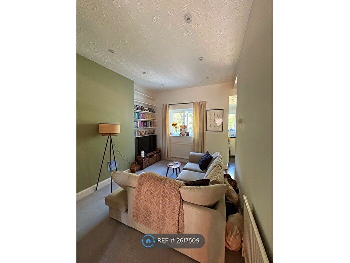 1 Bedroom Flat To Rent In Avondale Road, South Croydon, CR2