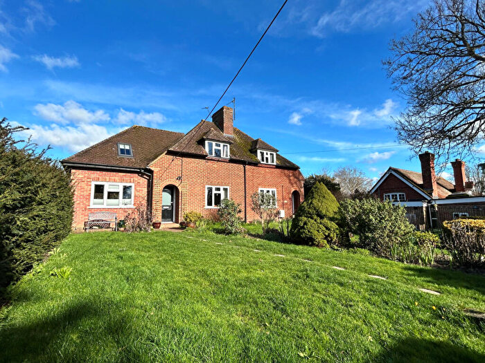 4 Bedroom Semi-Detached House For Sale In High Street, South Moreton, OX11