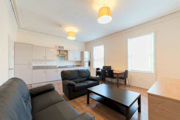 4 Bedroom Maisonette To Rent In £pppw - Chillingham Road, Heaton, NE6