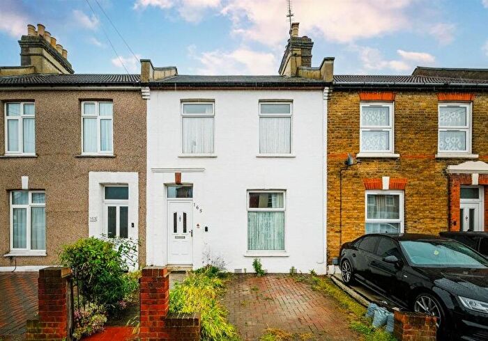 3 Bedroom Terraced House For Sale In Grange Road, Ilford, Essex, IG1