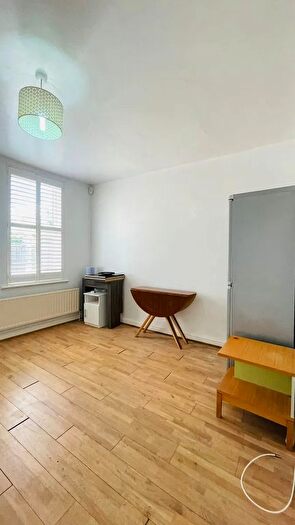 4 Bedroom Terraced House To Rent In Barley Lane, Chadwell Heath, Romford, IG3