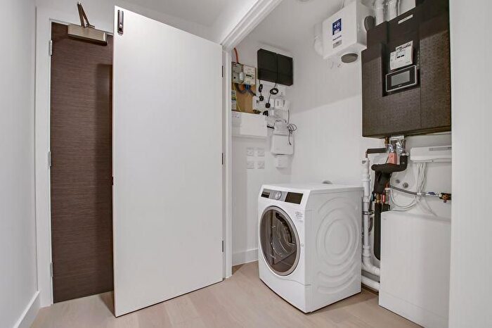 1 Bedroom Flat To Rent In New Tannery Way, London, SE1