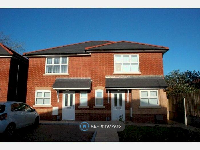 4 Bedroom Semi-Detached House To Rent In George Close, Bournemouth, BH10