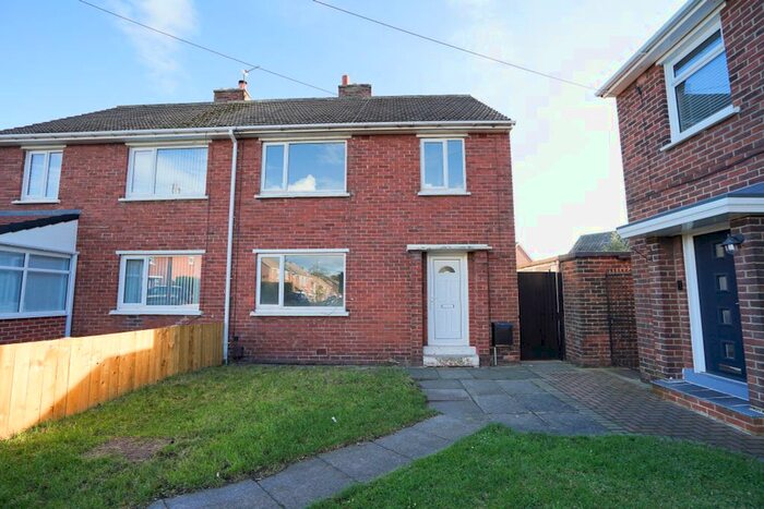 3 Bedroom Semi-Detached House To Rent In Hunter Street, Shiney Row, Houghton Le Spring, DH4