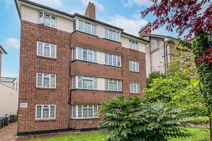 1 Bedroom Flat To Rent In Regency Court, Hamlet Road, London, SE19
