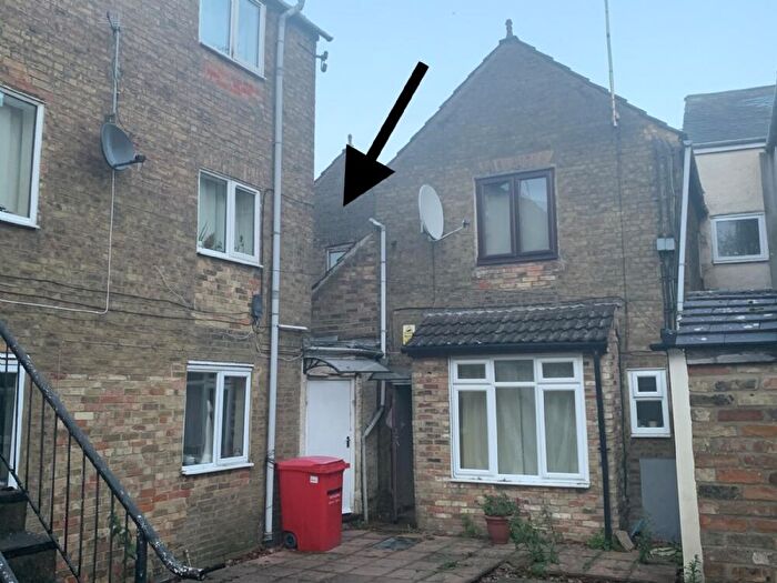 Studio To Rent In High Street, Chatteris, PE16